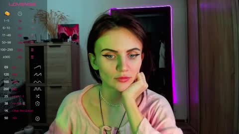 Nicky Weekends online show from 16, 2, 2025