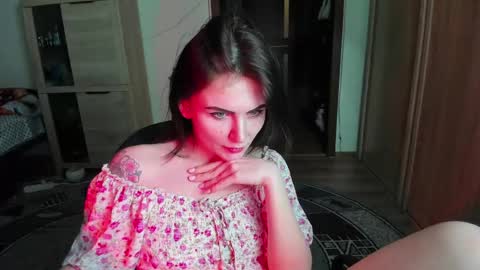 Nicky Weekends online show from 7, 3, 2025