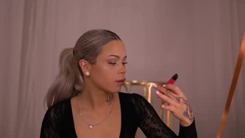 Nicky online show from 28, 9, 2025