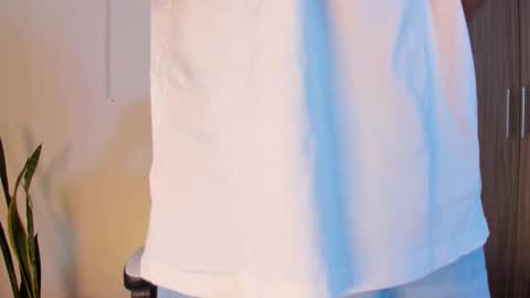 Snapshot of nickyblazze_ chatting on 16, 10, 2025 Nicky online show from 16, 10, 2025