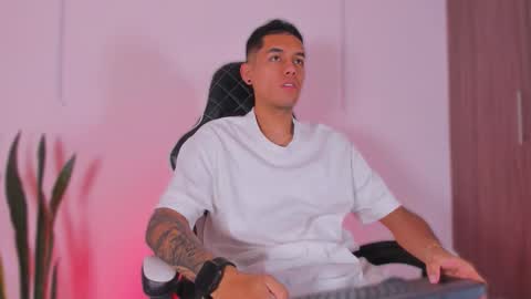 Snapshot of nickyblazze_ chatting on 18, 10, 2025 Nicky online show from 18, 10, 2025