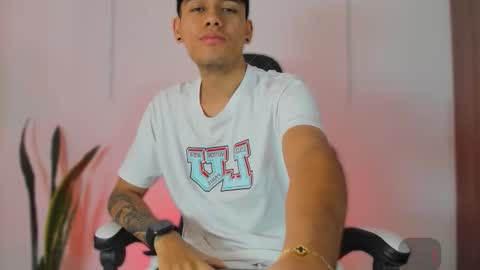 Snapshot of nickyblazze_ chatting on 22, 10, 2025 Nicky online show from 22, 10, 2025