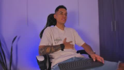 Snapshot of nickyblazze_ chatting on 7, 11, 2025 Nicky online show from 7, 11, 2025