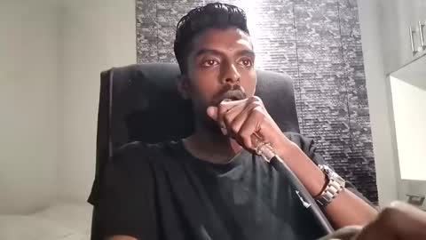 Snapshot of nickyle63 chatting on 27, 2, 2025 james online show from 27, 2, 2025