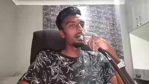 Snapshot of nickyle63 chatting on 3, 3, 2025 james online show from 3, 3, 2025