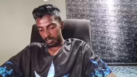 Snapshot of nickyle63 chatting on 4, 3, 2025 james online show from 4, 3, 2025