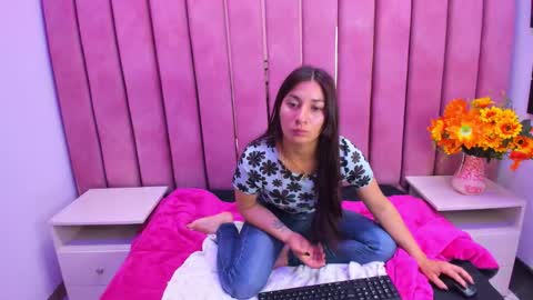 Nicky Miler online show from 8, 11, 2025