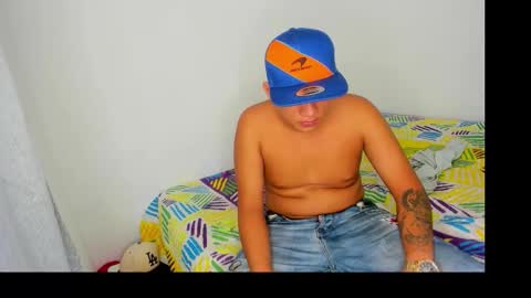 Snapshot of nico1515821704 chatting on 15, 12, 2025 nico1515821704 online show from 15, 12, 2025