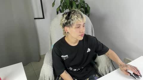 Nico  online show from 8, 11, 2025