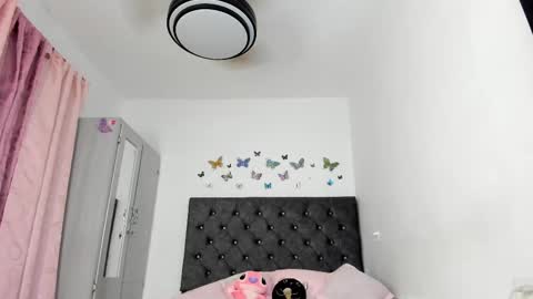 Nicole online show from 19, 10, 2025