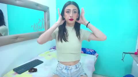 nicol_grey1302 online show from 4, 2, 2026