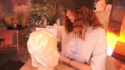 Nicol Moonn online show from 13, 1, 2026