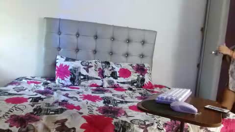 Snapshot of nicol_sweet0 chatting on 6, 8, 2026 nicol online show from 6, 8, 2026