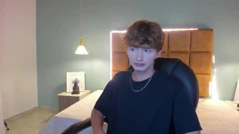 Snapshot of nicolasferrer18 chatting on 4, 11, 2025 nicolasferrer18 online show from 4, 11, 2025