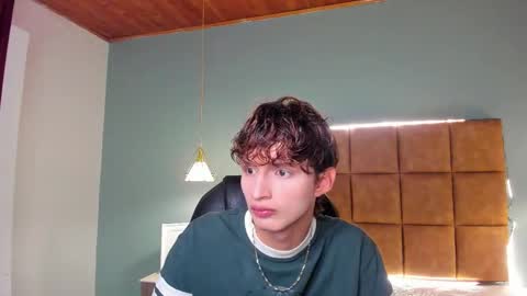 Snapshot of nicolasferrer18 chatting on 9, 11, 2025 nicolasferrer18 online show from 9, 11, 2025