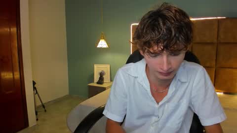 Snapshot of nicolasferrer18 chatting on 10, 11, 2025 nicolasferrer18 online show from 10, 11, 2025