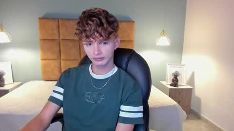 Snapshot of nicolasferrer18 chatting on 16, 11, 2025 nicolasferrer18 online show from 16, 11, 2025