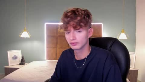 Snapshot of nicolasferrer18 chatting on 17, 11, 2025 nicolasferrer18 online show from 17, 11, 2025