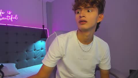 Snapshot of nicolasferrer18 chatting on 16, 12, 2025 nicolasferrer18 online show from 16, 12, 2025