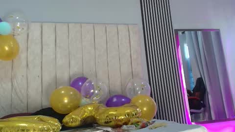 nicole_and_thiago online show from 25, 9, 2025