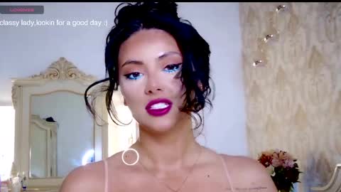 nicole online show from 17, 4, 2026