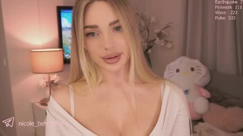 Snapshot of nicole_blueberry chatting on 2, 6, 2026 Nicole online show from 2, 6, 2026