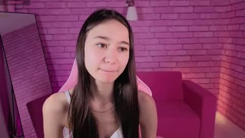 Nicole online show from 10, 3, 2026