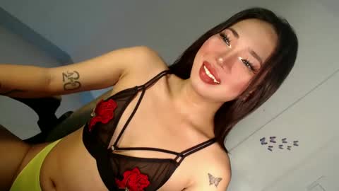 nicole_buntog online show from 1, 12, 2024