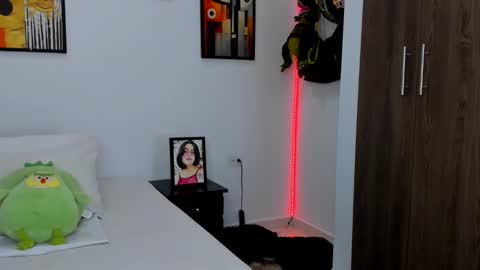Snapshot of nicole_duran3095 chatting on 23, 2, 2025 Nick online show from 23, 2, 2025