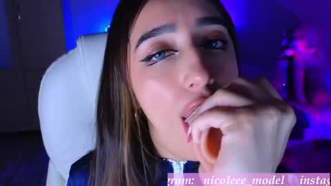 Nicole online show from 23, 10, 2025