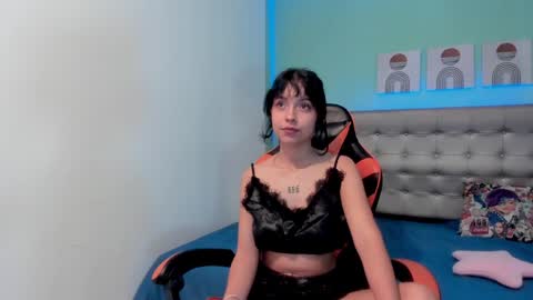 Snapshot of nicole_evan chatting on 3, 12, 2024 Nicol online show from 3, 12, 2024