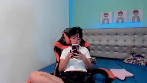 Snapshot of nicole_evan chatting on 3, 12, 2024 Nicol online show from 3, 12, 2024