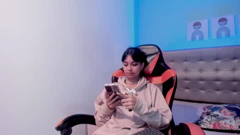 Snapshot of nicole_evan chatting on 7, 12, 2024 Nicol online show from 7, 12, 2024