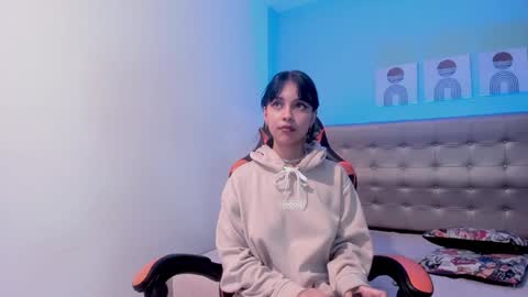 Snapshot of nicole_evan chatting on 7, 12, 2024 Nicol online show from 7, 12, 2024