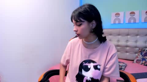 Snapshot of nicole_evan chatting on 20, 12, 2024 Nicol online show from 20, 12, 2024