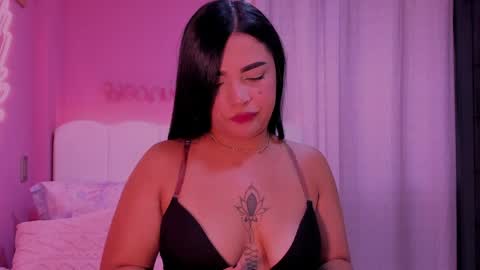 Nicole online show from 4, 4, 2026