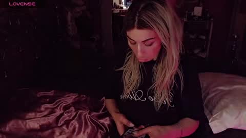 Nicole online show from 15, 5, 2026