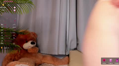 Nicole Grifin online show from 20, 1, 2025