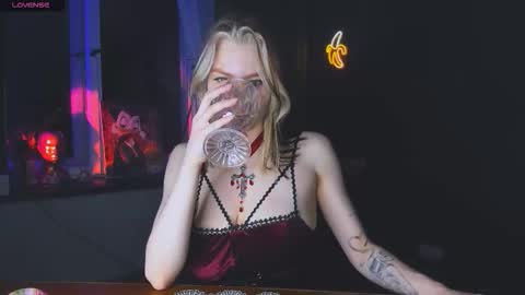 Nicole online show from 1, 11, 2025