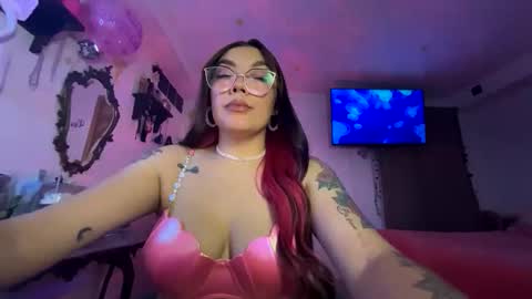 Snapshot of nicole_wc chatting on 26, 4, 2026 Nicole online show from 26, 4, 2026