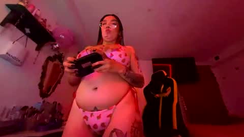 Snapshot of nicole_wc chatting on 18, 7, 2026 Nicole online show from 18, 7, 2026