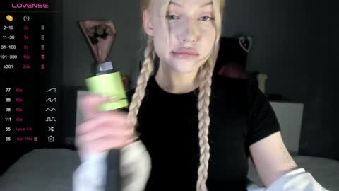 Snapshot of nicole_yo chatting on 15, 12, 2024 Mary online show from 15, 12, 2024