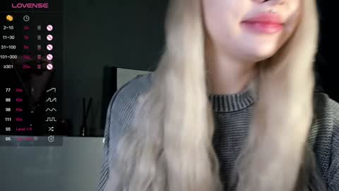 Snapshot of nicole_yo chatting on 15, 12, 2024 Mary online show from 15, 12, 2024