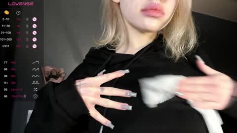 Snapshot of nicole_yo chatting on 6, 2, 2025 Mary online show from 6, 2, 2025