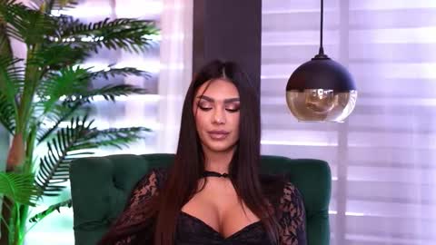 Nicole online show from 19, 9, 2025