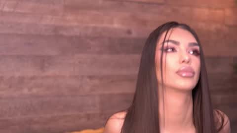 Nicole online show from 9, 10, 2025