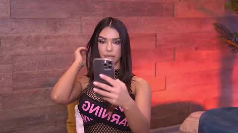 Nicole online show from 31, 10, 2025