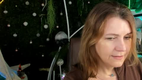 nicolehits online show from 9, 4, 2026