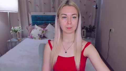 Snapshot of nicolestunning chatting on 9, 5, 2026 NicoleStunning online show from 9, 5, 2026