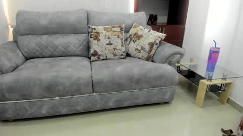 Nicolett online show from 9, 1, 2025